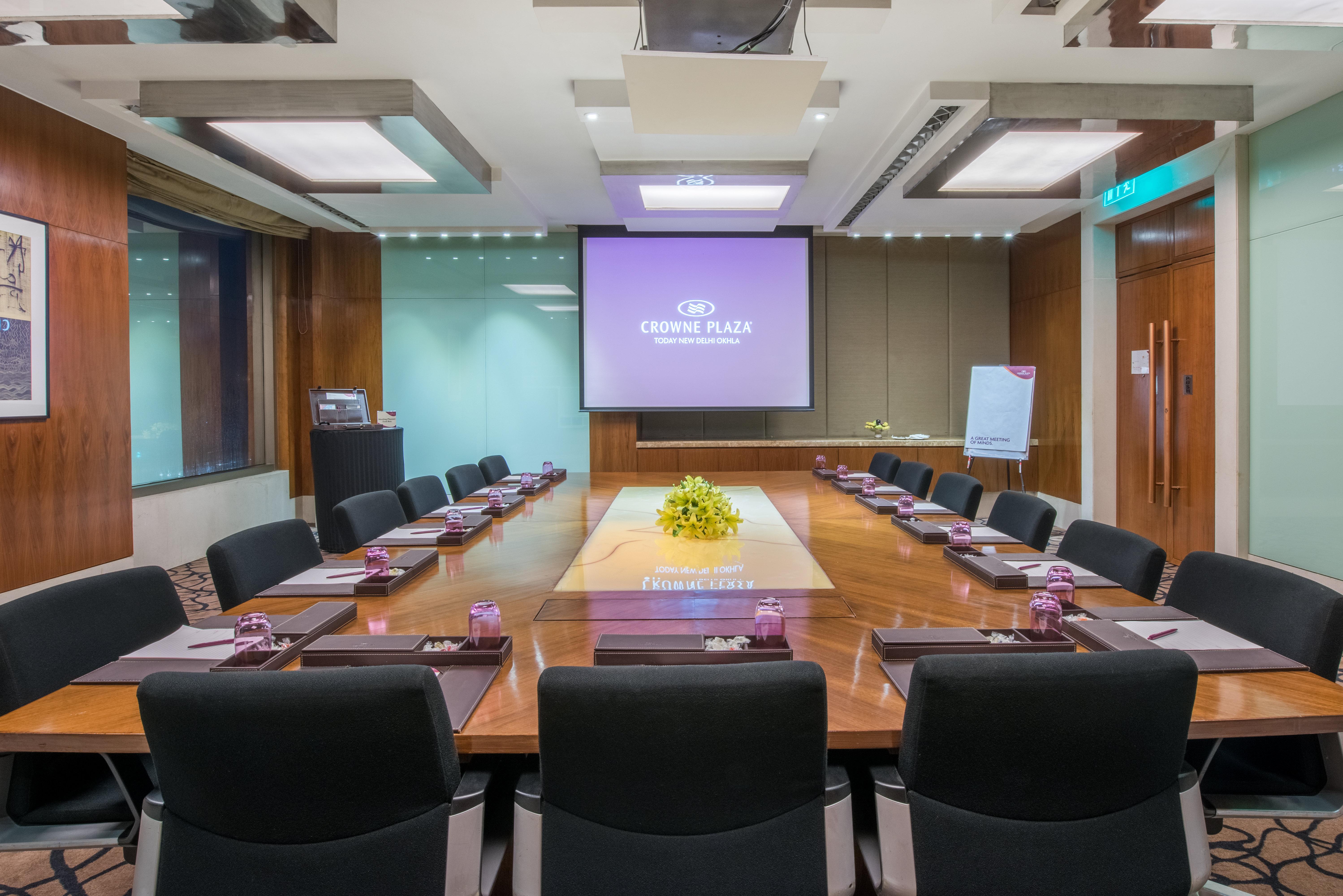 Crowne Plaza Okhla By Ihg 5*