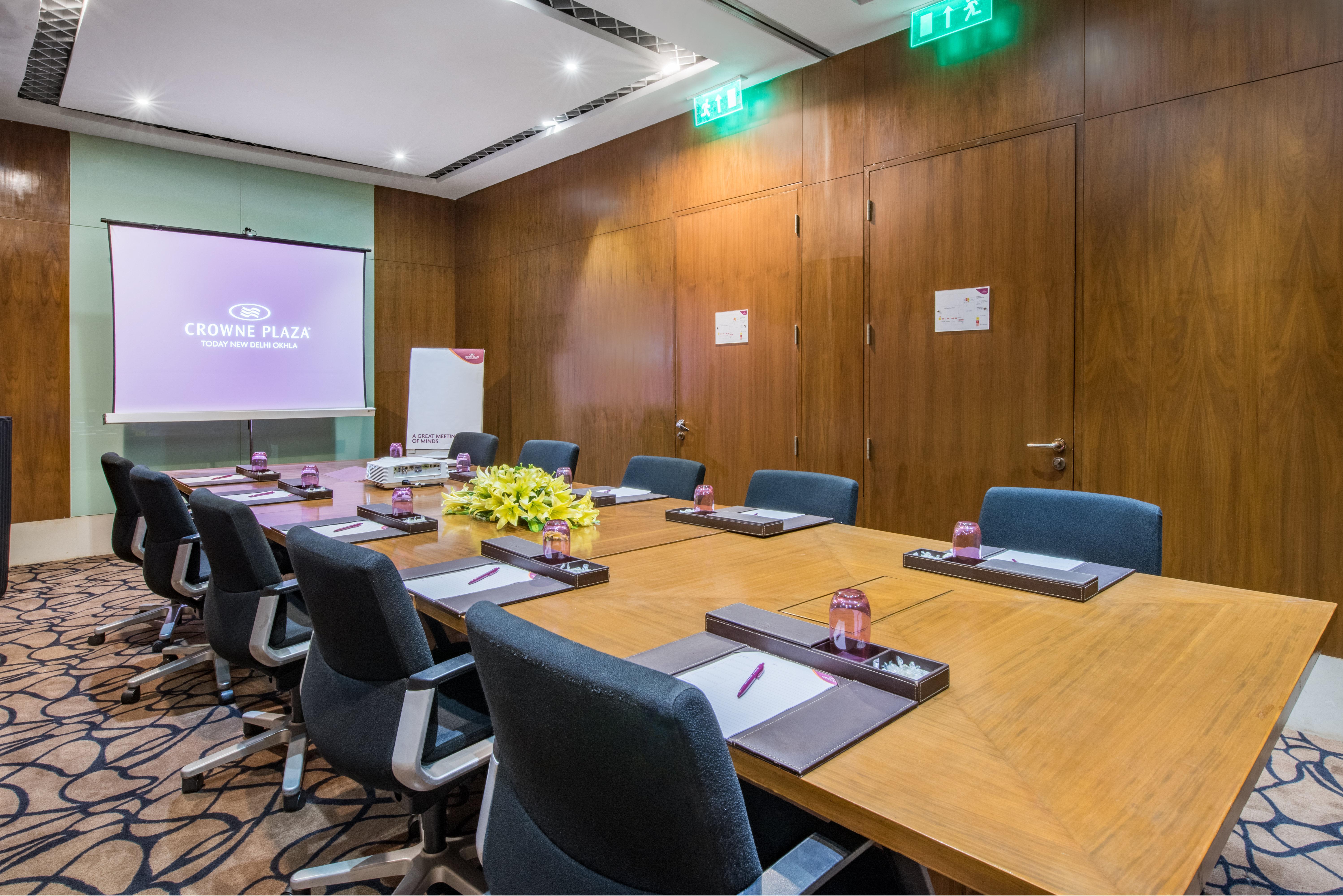 Crowne Plaza Okhla By Ihg 5*